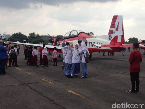 7 Pesawat Jupiter Beratraksi di Medan