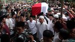 Jenazah KH Haysim Muzadi Dimakamkan