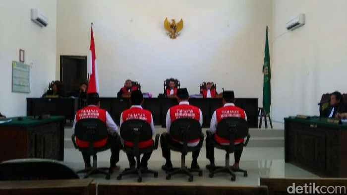 Pembunuhan Pengikut Dimas Kanjeng, 5 Terdakwa Divonis 10-20 Tahun