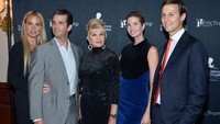 Ivana bersama anaknya. Foto: Getty Images