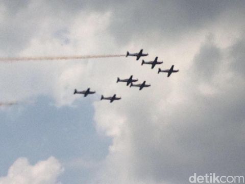 7 Pesawat Jupiter Beratraksi di Medan