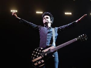 Green Day Batal Konser Akibat Konflik Rusia dan Ukraina