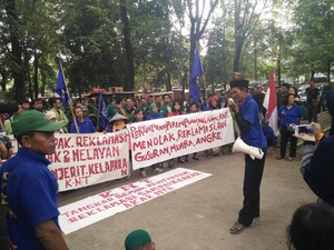 Sidang Putusan Reklamasi di PTUN Dipadati Nelayan dan Aktivis