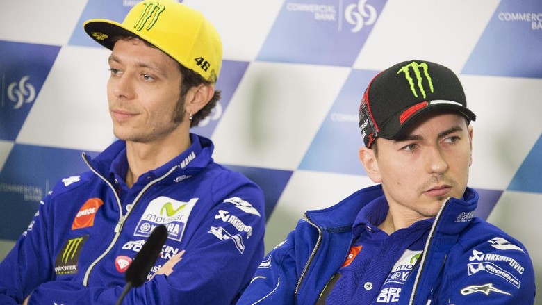 Lorenzo: Rossi Jadi Alat untuk Jualan Motor Lorenzo: Rossi Jadi Alat untuk Jualan Motor