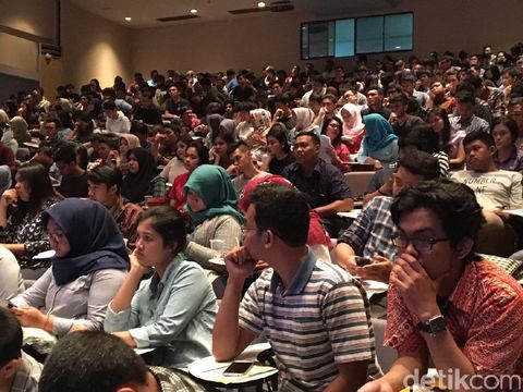 Mahasiswa Trisakti peserta kuliah umum Arcandra