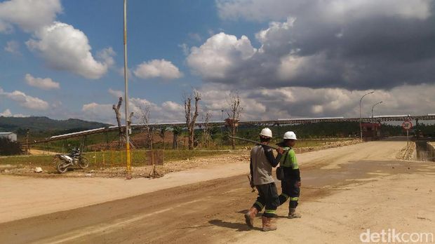 Sedang Uji Coba Pabrik Semen di Rembang  Menunggu Diresmikan