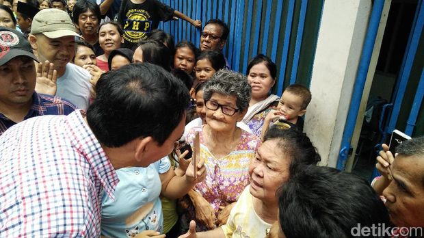 Ahok temui lansia di Pademangan / 