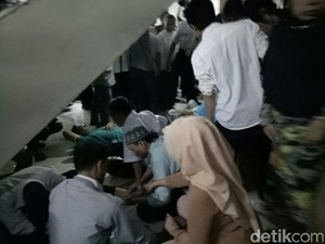 Ada yang Terluka, Penumpang Lift Jatuh di Blok M Square Dievakuasi