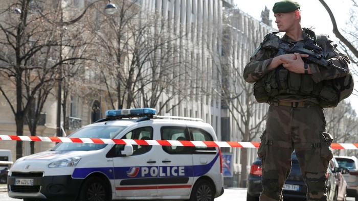 Usai Insiden Jerman dan Prancis, Yunani Sita 8 Paket Diduga Bom