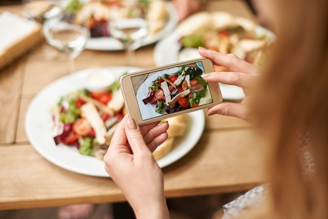 9 Tips Ini Bikin Foto Makanan dengan Ponsel Tampak Menggiurkan (2)