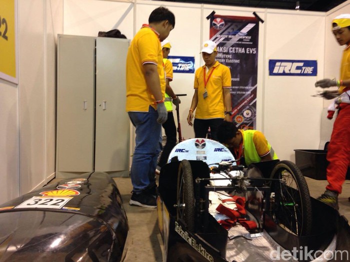 Mahasiswa UPI Rombak Total Mobil Listriknya