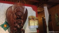 Sebelum mencoba spanya, mungkin turis yang datang dapat berfoto-foto terlebih dulu dengan ornamen-ornamen Bali yang Instagramable (Afif/detikTravel)