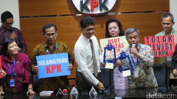 Forum Rektor Indonesia Tolak Revisi UU KPK
