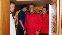 Ketua Tim pemenangan Ahok-Djarot Prasetiyo Eddy Marsudhi hadir dalam pertemuan tersebut.