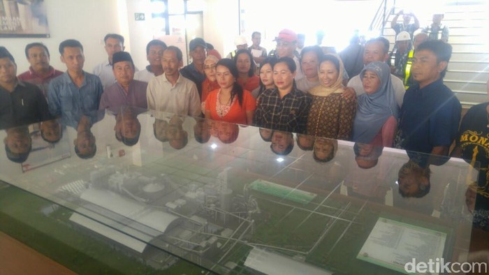 Warga Rembang Curhat ke Rini Soal Penolakan Pabrik Semen