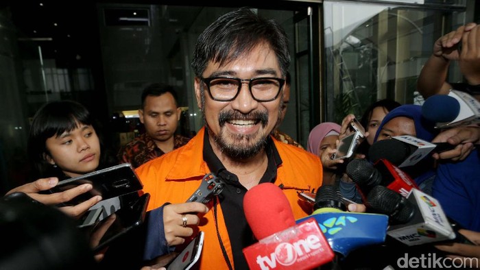 Choel Mallarangeng Jalani Sidang Perdana