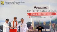 Presiden Jokowi saat meresmikan Pos Lintas Batas Negara (PLBN) terpadu di Aruk, Kecamatan Sajingan Besar, Kabupaten Sambas, Kalimantan Barat. Dok, PUPR/Setpres.