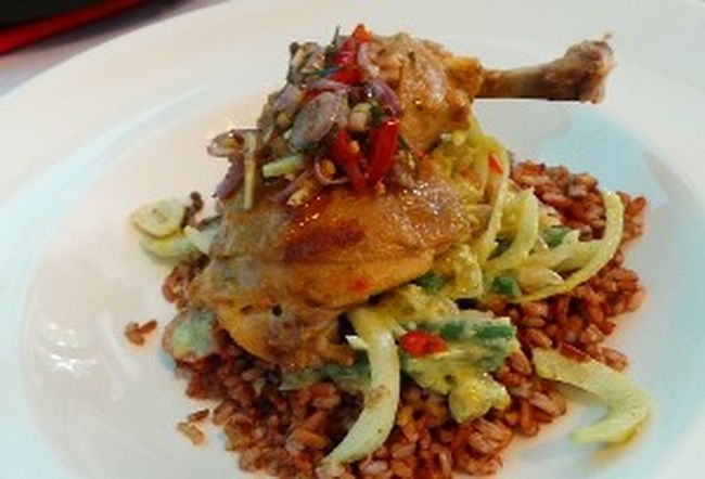 Pasta, Udang dan Ayam Makin Enak dengan Bumbu Sambal Matah