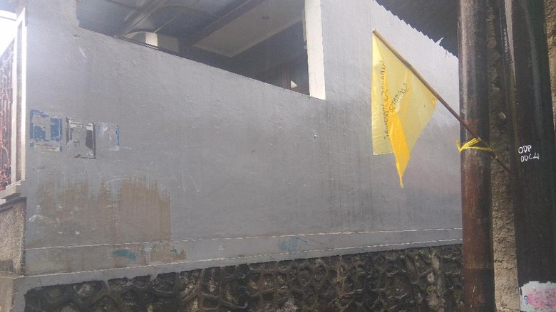 Bendera Kuning Dipasang, Rumah Duka Pahinggar Masih Sepi Pelayat Bendera Kuning Dipasang, Rumah Duka Pahinggar Masih Sepi Pelayat