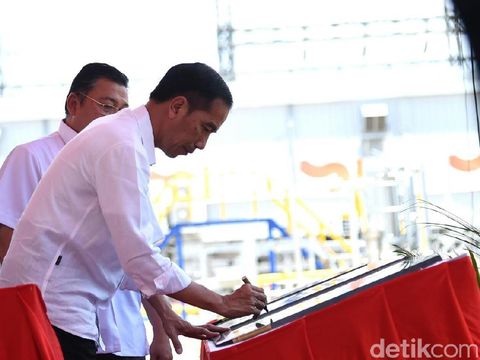 Presiden Jokowi resmikan 8 pembangkit listrik