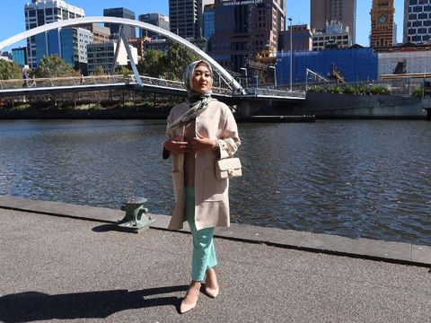 Dian Pelangi & Barli Asmara Cari Inspirasi dari Pasar Sampai Naik Cruise