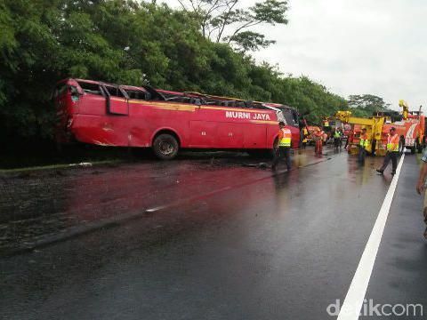 Kecelakaan Bus di Tol Jakarta-Merak, 3 Orang Tewas Termasuk Sopir Bus