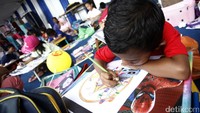 Ada juga kegiatan untuk anak-anak berupa lomba menggambar.