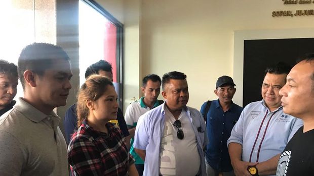 Ling Ling dibebaskan  Satgas Bareskrim Polri yang dipimpin Kombes Herry Heryawan.