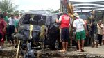 BPBD Purbalingga Berhasil Evakuasi Mobil dari Sungai Klawing
