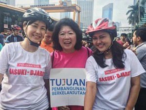 Saat Veronica Ahok dan Happy Djarot Kompak Bersepeda di CFD