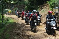 Akses Jalan yang Tertutup Longsor di Cisewu Sudah Dibuka