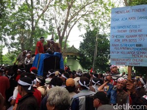 Pengemudi Becak Motor di Medan Demo Lagi