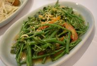 Mencicip Salad Putri Dewi dan Pisang Bakar Keju di Plataran Menteng