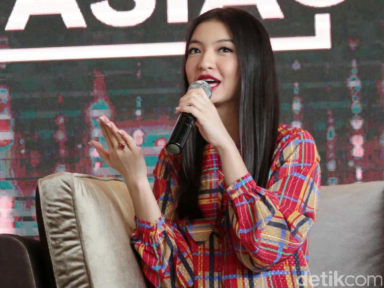 Jadi Orang Karya Baru, Raline Shah Riset ke Terminal Blok M Jadi Orang Karya Baru, Raline Shah Riset ke Terminal Blok M