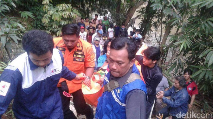 Bocah Tenggelam di Ciliwung Ditemukan Tewas