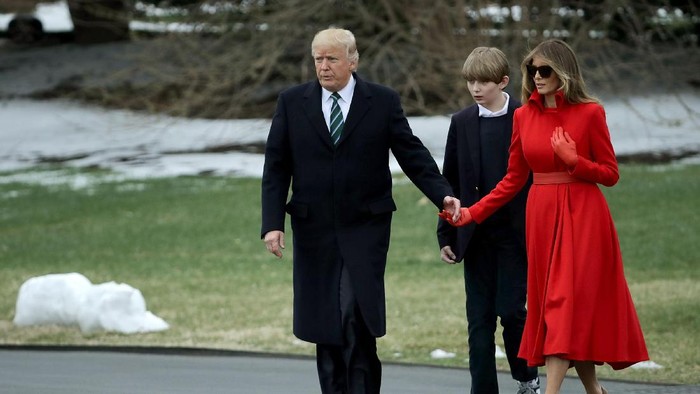500 Ribu Orang Teken Petisi Minta Melania Pindah ke Gedung Putih