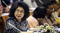 Menkes memberikan penjelasan kepada anggota Komisi IX.