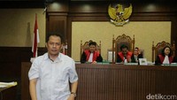 Adik ipar Presiden Joko Widodo itu, mengaku ikut membantu masalah pajak Ramapanicker Rajamohanan Nair (Mohan). Bantuan itu disebut hanya sebatas meneruskan dokumen perusahaan Mohan ke Handang Soekarno.