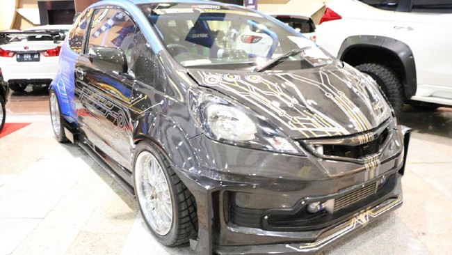  Modif  Honda Jazz Balap Tetap Utamakan Kenyamanan untuk  Harian 