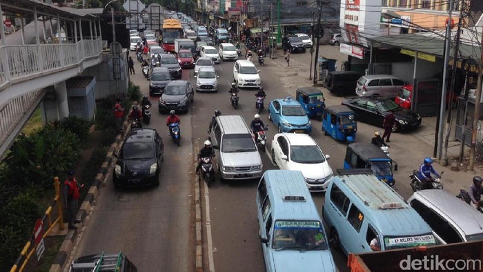 Ada Proyek DDT di Matraman, Polisi Berlakukan Sistem Contraflow