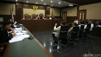 Ada 5 saksi yang dihadirkan dalam sidang kali ini.