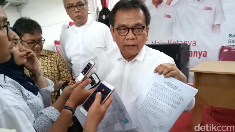 M Taufik Klaim Dapat Senyum Restu Prabowo untuk Wagub DKI M Taufik Klaim Dapat Senyum Restu Prabowo untuk Wagub DKI