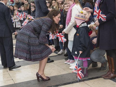  Foto: Gaya Rp 130 juta Kate Middleton saat Berkunjung ke Paris