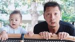 Like Father Like Son! Lucunya Bjorka dan Ringgo Agus Rahman