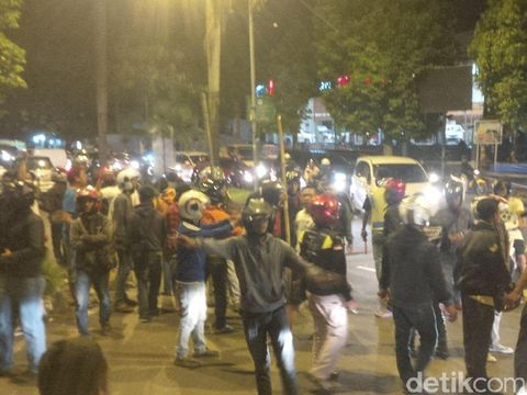 Memanas, Sopir Angkot dan Angkutan Online di Bogor Saling Sweeping