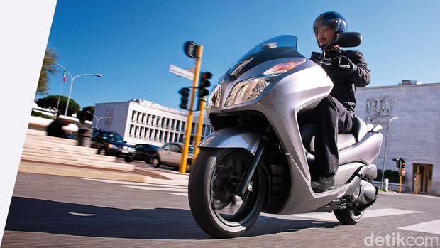 Honda Forza 300