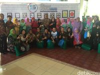 Hadiri Acara Reuni, Wawali Kota Depok Minta Lapangan SMP 3 Dicat