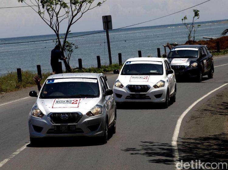 Menyusuri Pinggir Pantai Jadi Agenda Risers di Hari ke-2