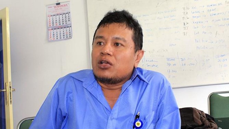Kisah Sabar Nababan, Ngaku Tuhan tapi Takut Dipecat Kampus Kisah Sabar Nababan, Ngaku Tuhan tapi Takut Dipecat Kampus