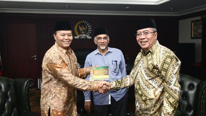 Pimpinan DDII Temui Hidayat Nur Wahid, Singgung Amendemen UUD 45